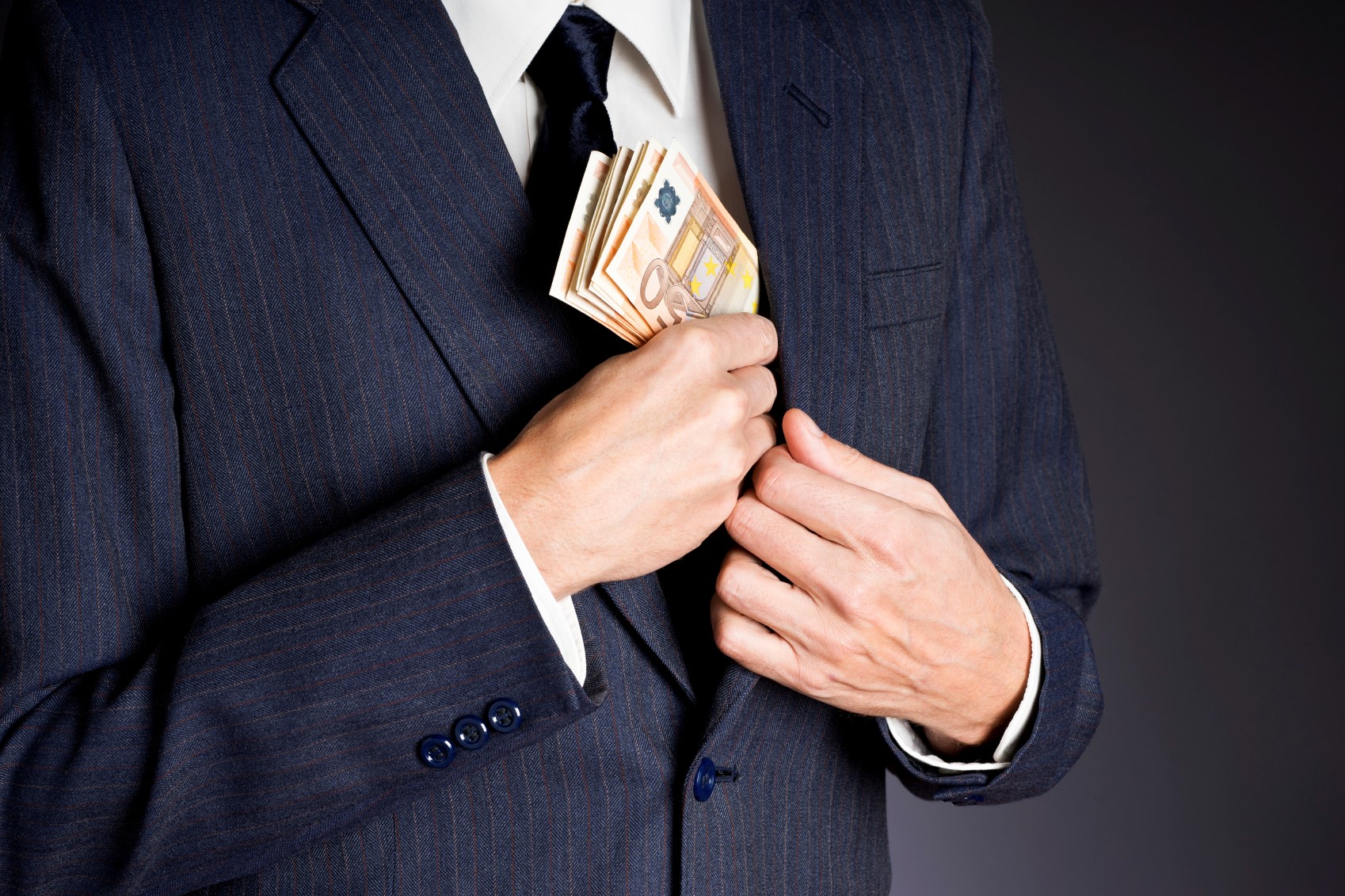 Martin Waldman Subject of a Securities Arbitration Claim on silverlaw.com